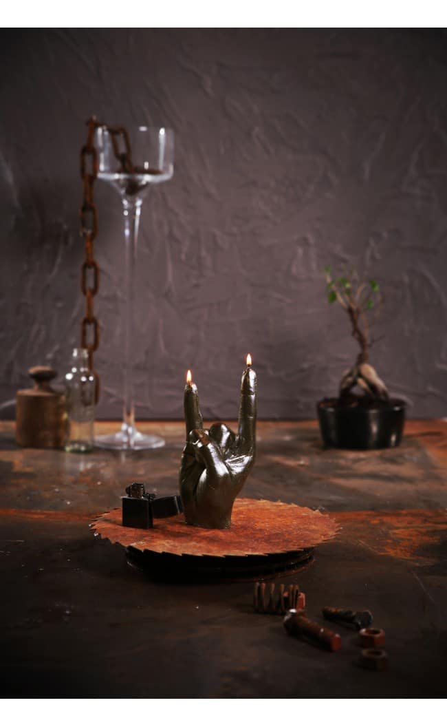 Candles suppliers uk 8 DesignerCandleHand shaped4