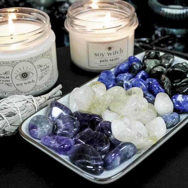 10 Proven Tips to Sleep Well at Night Naturally 1 natural crystals,